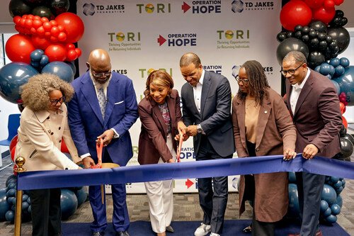 T.D. Jakes Foundation members at the opening of T.O.R.I. Community Office